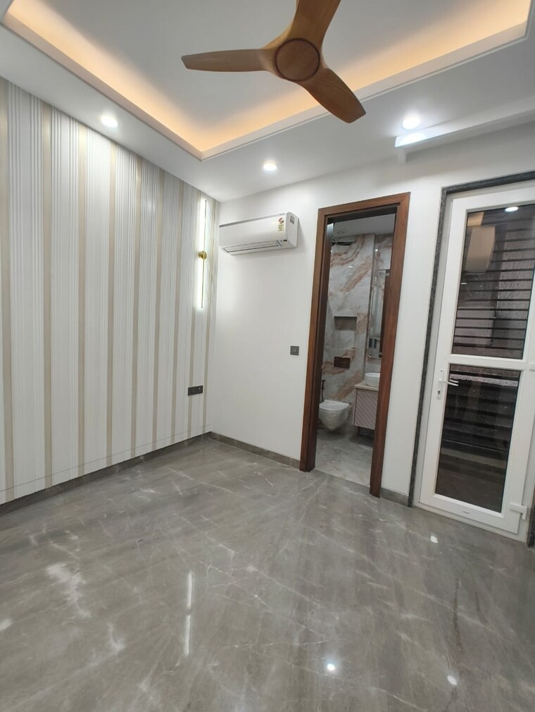 Room, chittaranjan park 2 Bedroom 125 Sq.Yd. Builder Floor In Chittaranjan Park Delhi 9706645