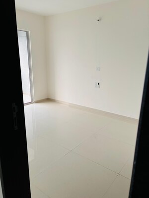 Room in 2 BHK Builder Floor at Sukhwani Hermosa Casa, Mundhwa – for Sale