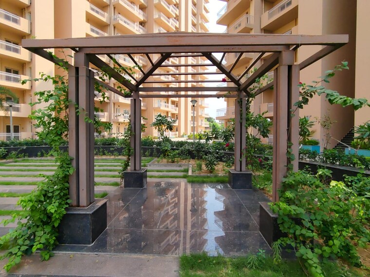 Garden, tashee-capital-gateway 3 Bedroom 2102 Sq.Ft. Apartment In Sector 111 Gurgaon 9706769