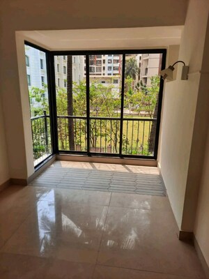 Room in 2 BHK Apartment at Andheri West – for Rent
