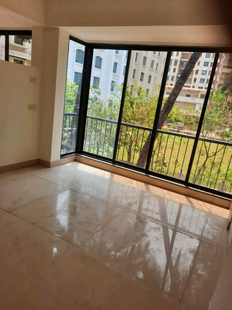 Balcony, andheri west 2 Bedroom 600 Sq.Ft. Apartment In Andheri West Mumbai 9706795