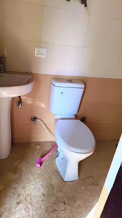 2 BHK Apartment For Sale in Windsor Paradise 2