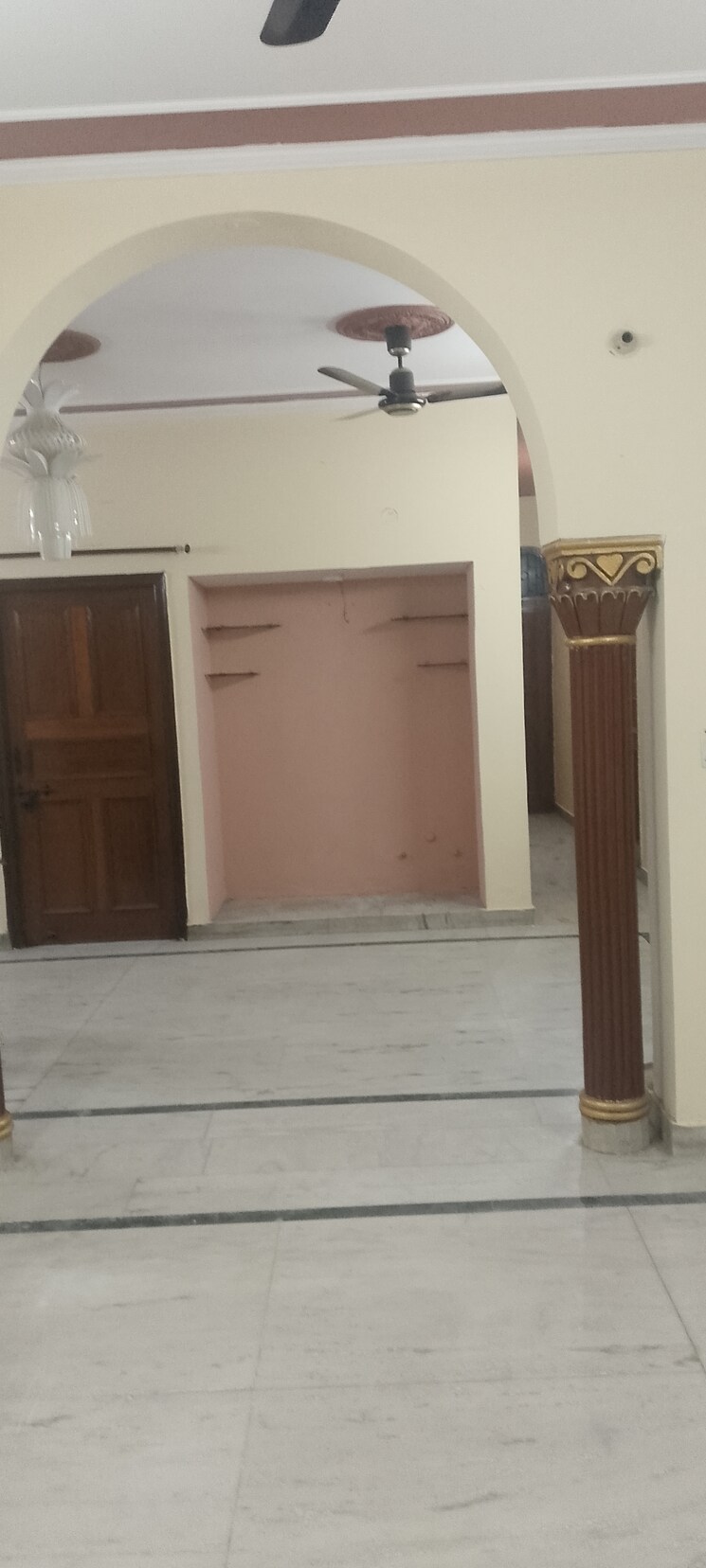 Room, spring-field 3.5 Bedroom 300 Sq.Ft. Independent House In Sector 31 Faridabad 9706898