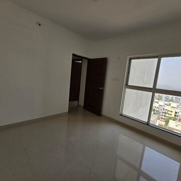 Room in 2.5 BHK Apartment at Teerth Avila, Sus – for Rent