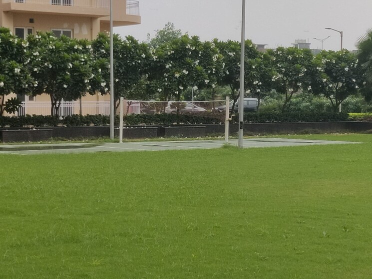 Garden, tashee-capital-gateway 5 Bedroom 3735 Sq.Ft. Apartment In Sector 111 Gurgaon 9706876