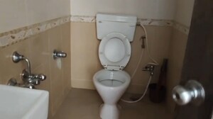 Bathroom in 1 BHK Apartment at Parel – for Rent