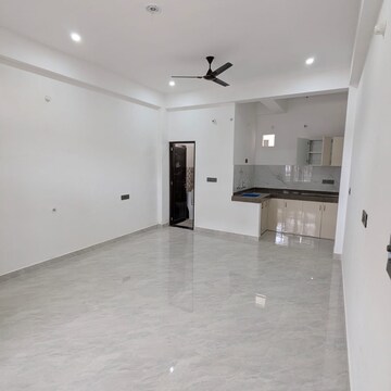 Room in  Pg at Gomti Nagar – for Rent