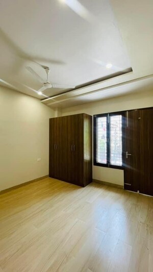 Room in 2 BHK Villa at Gomti Nagar – for Rent