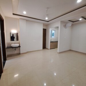 Room in 2 BHK Villa at Gomti Nagar – for Rent