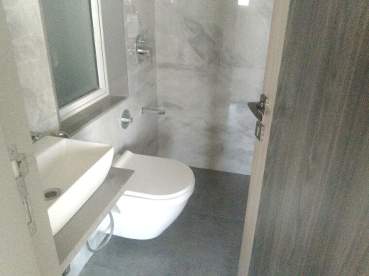 Bathroom, suyog-building 1 Bedroom 420 Sq.Ft. Apartment In Goregaon West Mumbai 9706918