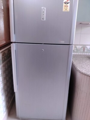 Furnished Amenities in 3 BHK Builder Floor at Greater Kailash I – for Rent