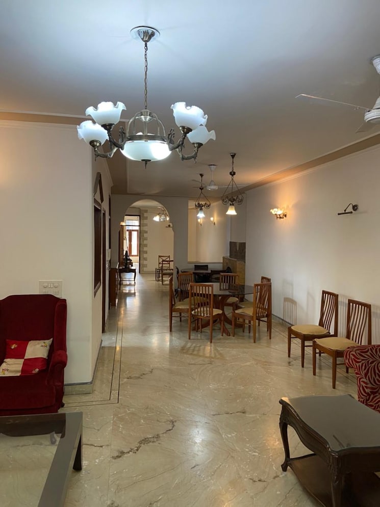 Living Room, greater kailash i 3 Bedroom 300 Sq.Yd. Builder Floor In Greater Kailash I Delhi 9706925