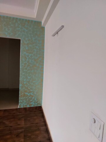 Furnished Amenities in 3 BHK Apartment at Amrapali Platinum, Sector 119 – for Sale