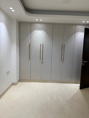 Building Lobby in 3 BHK Builder Floor at Malviya Nagar – for Sale