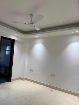 Room in 3 BHK Builder Floor at Malviya Nagar – for Sale
