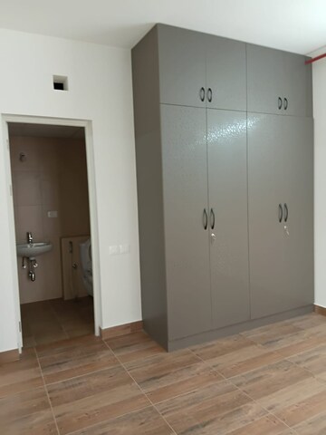 Room in 3 BHK Apartment at Brigade El Dorado Gallium, Bagaluru – for Rent