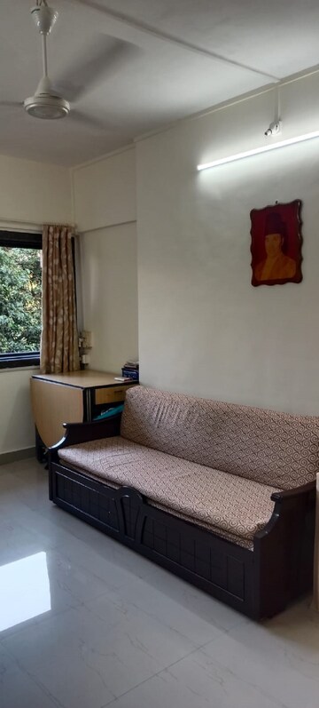 1 RK Apartment For Rent in Bandra West