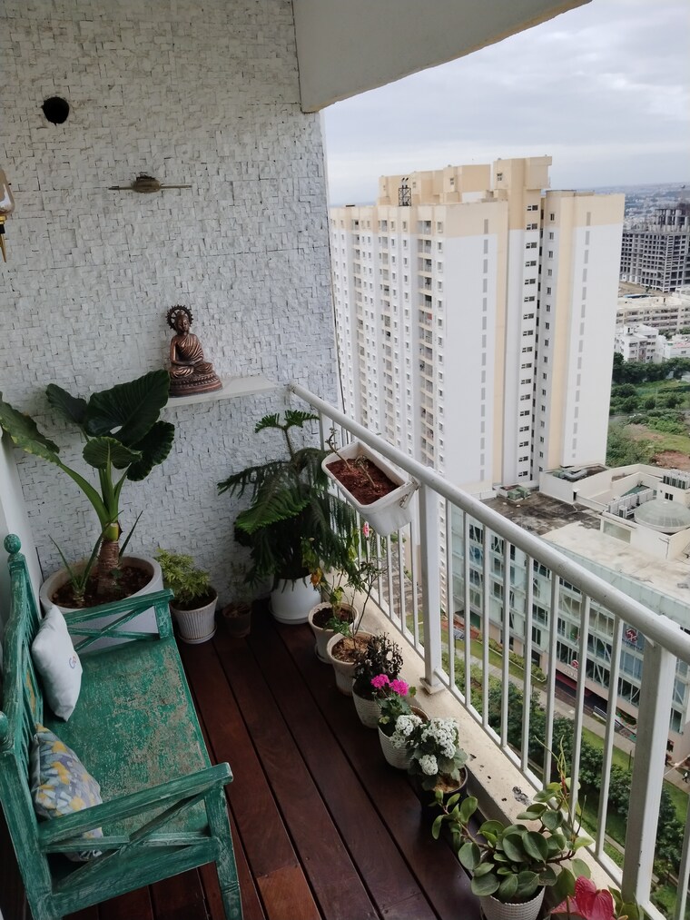 Balcony, mantri-serenity 3 Bedroom 1520 Sq.Ft. Apartment In Kanakapura Road Bangalore 9706956