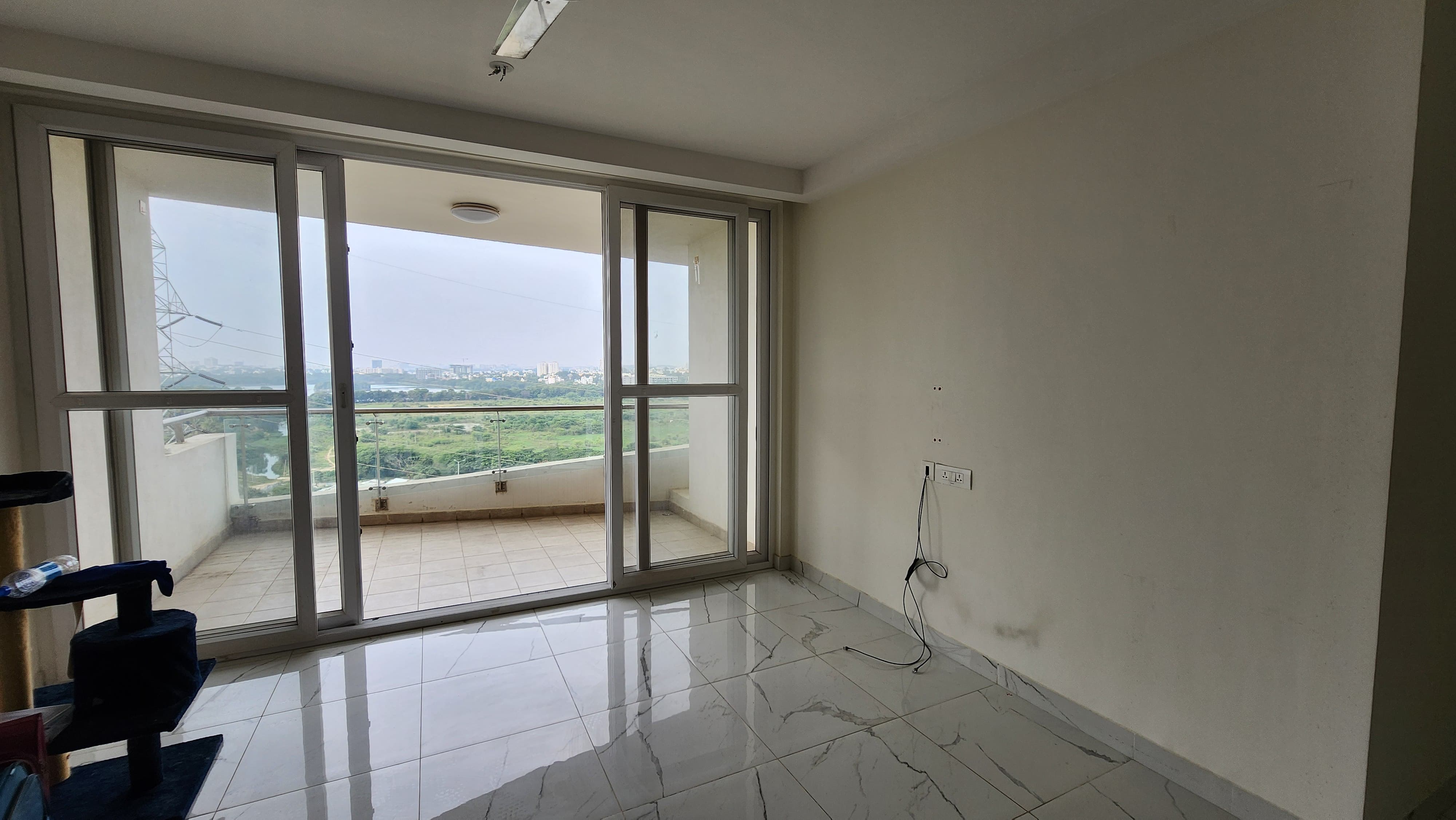 2 BHK Apartment For Rent in Mantri Lithos