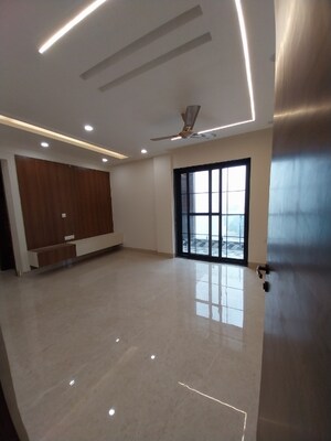 Room in 4 BHK Builder Floor at Mansha Ellenia, Sector 85 – for Sale