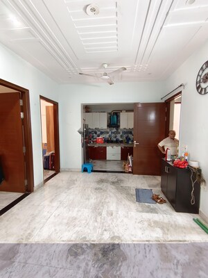 Bedroom in 2 BHK Apartment at DLF City Phase V, Dlf Phase V – for Rent