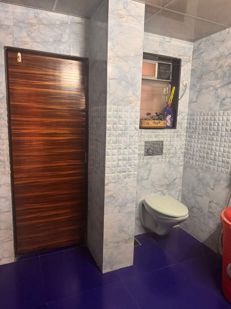 Bathroom, swastik-residency-1 2 Bedroom 725 Sq.Ft. Apartment In Ghodbunder Road Thane 9707020