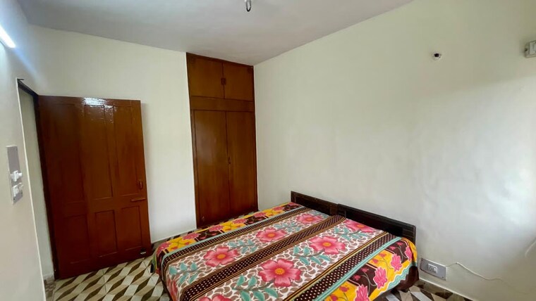 Bedroom, sector 44 2.5 Bedroom 900 Sq.Ft. Independent House In Sector 44 Chandigarh 9707055