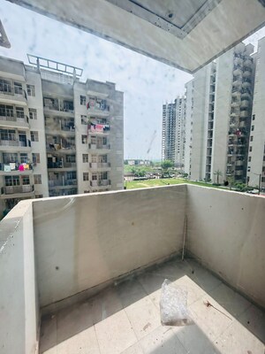 Kitchen in 2 BHK Apartment at Signature Global Signum 107, Sector 107 – for Rent