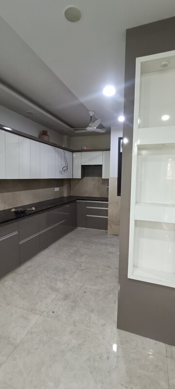 Kitchen in 3 BHK Builder Floor at Rohini Sector 7 – for Rent