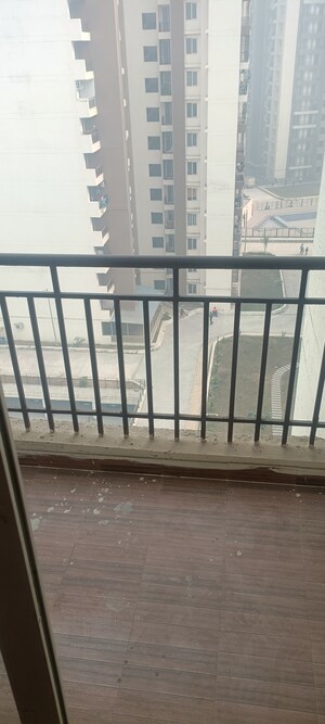 Balcony in 2.5 BHK Apartment at Amrapali Golf Homes, Sector 4 Greater Noida – for Sale