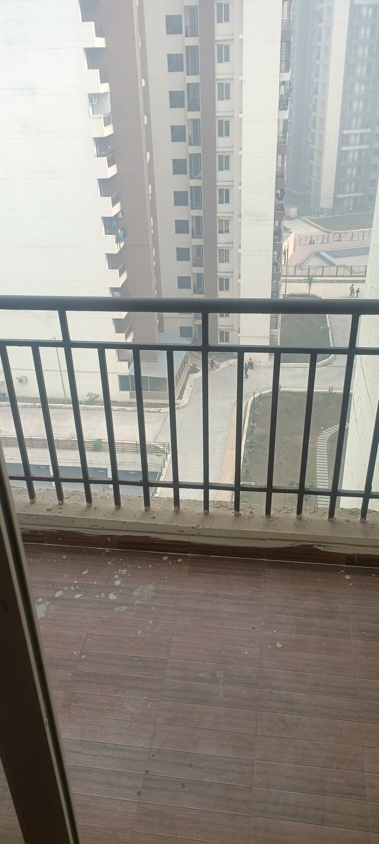 Balcony, amrapali-golf-homes 2.5 Bedroom 945 Sq.Ft. Apartment In Sector 4 Greater Noida Greater Noida 9707197