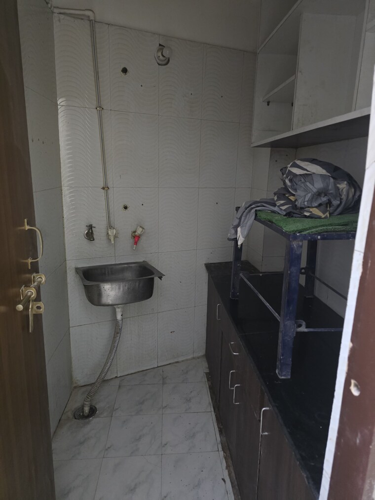 Bathroom, ravindra-garden 1 RK 700 Sq.Ft. Apartment In Aliganj Lucknow 9707198