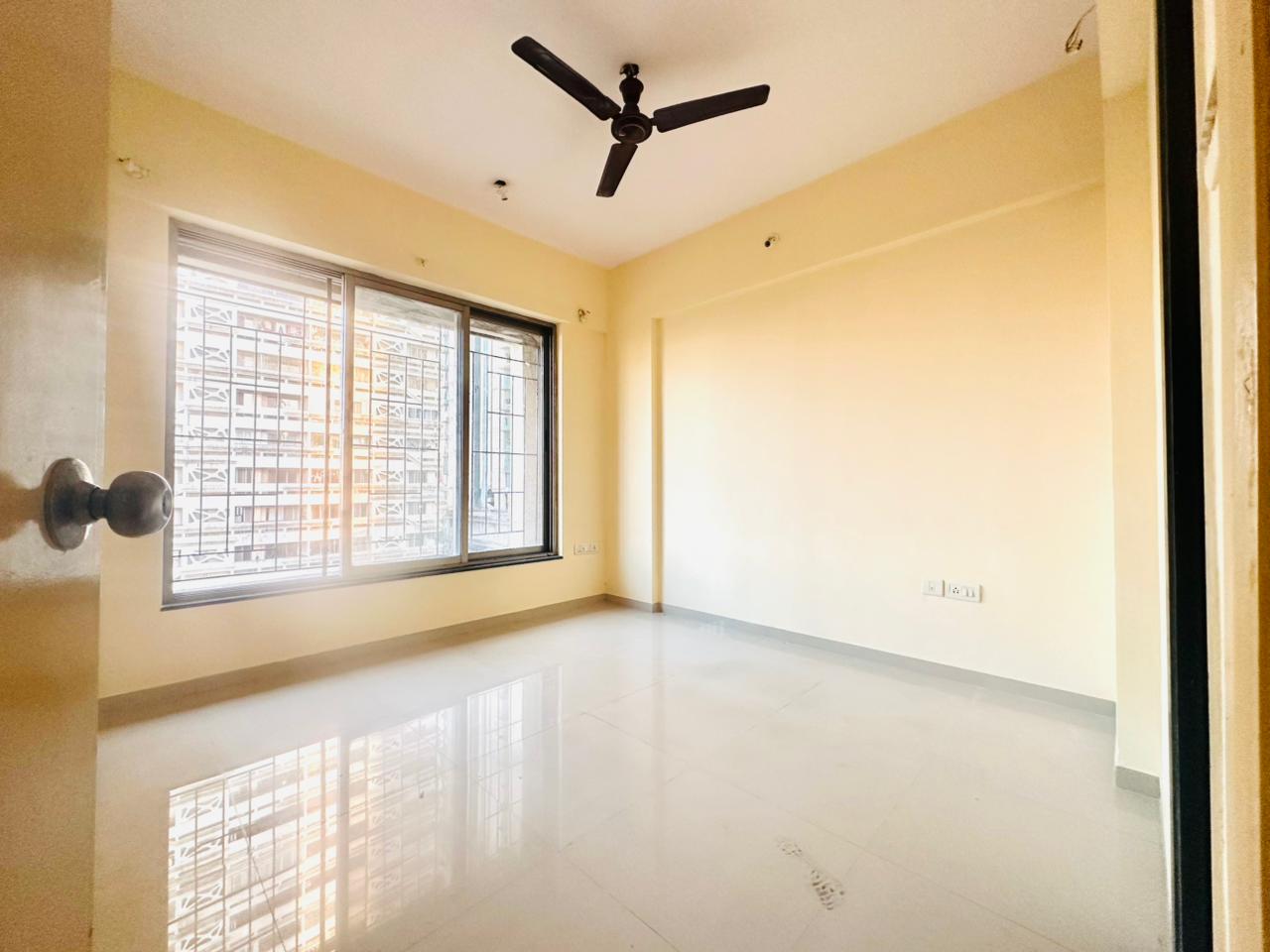 3 BHK + Servant Room 900 Sq.Ft. Apartment in Sheth Vasant Athena