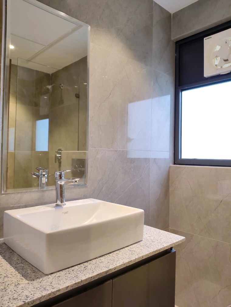 Bathroom, suncity-vatsal-valley 3 Bedroom 1430 Sq.Ft. Apartment In Gwal Pahari Gurgaon 9707310