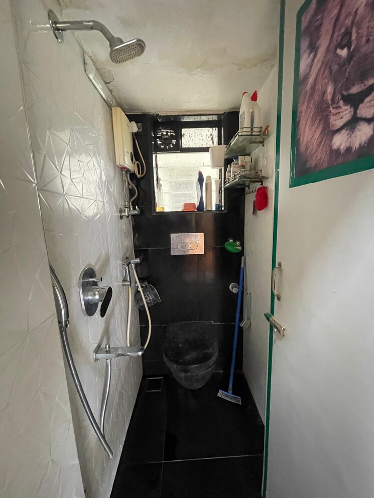 Bathroom, hira-panna-chs 2 Bedroom 1000 Sq.Ft. Apartment In Mira Road East Thane 9707412