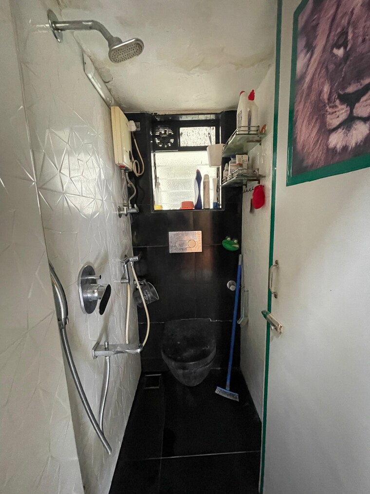 Bathroom, hira-panna-chs 2 Bedroom 1000 Sq.Ft. Apartment In Mira Road East Thane 9707412