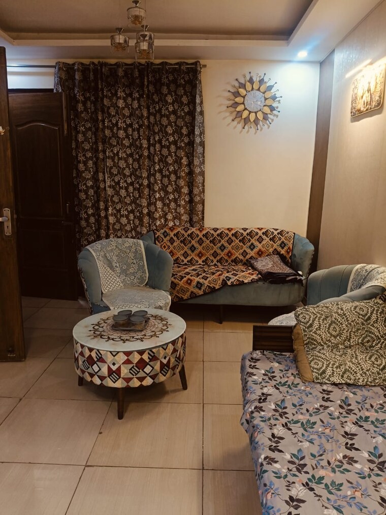 Living Room, dhakoli 2 Bedroom 120 Sq.Yd. Builder Floor In Dhakoli Zirakpur 9707848