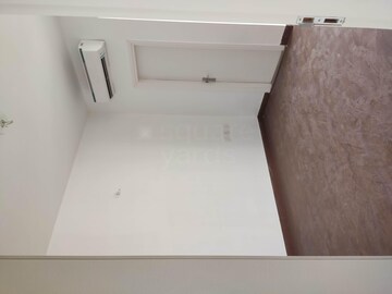 Room in 3 BHK Apartment at Mapsko Mount Ville, Sector 79 – for Rent