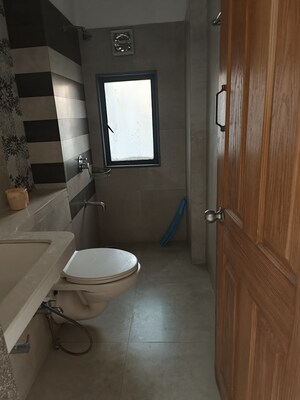 Master Bedroom in 2 BHK Apartment at Nahar 8 Towers, Chandivali – for Rent