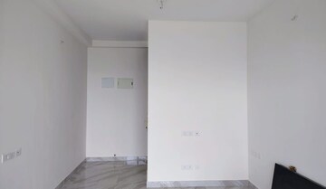 Room in 3 BHK Apartment at Concorde Auriga, Kr Puram – for Sale