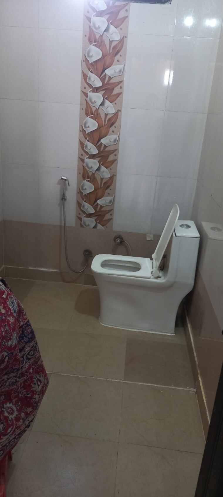 Bathroom, om vihar 2 Bedroom 560 Sq.Ft. Builder Floor In Om Vihar Delhi 9708010