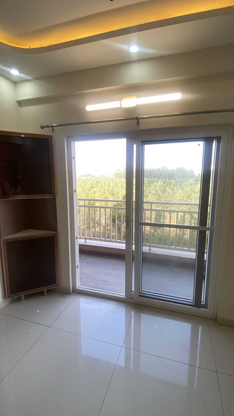 2 BHK Apartment For Rent in Lapis Tower 