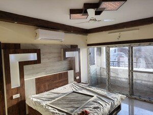 Bedroom in 3 BHK Apartment at Jankipuram – for Rent