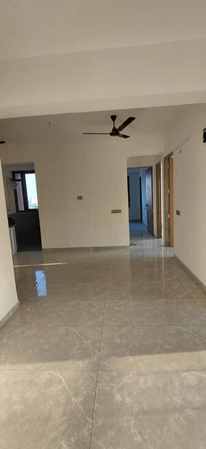 Hall in 3 BHK Apartment at Thaltej – for Rent