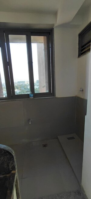 Attached Bathroom in 3 BHK Apartment at Thaltej – for Rent