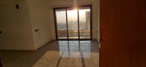 Room in 3 BHK Apartment at Thaltej – for Rent
