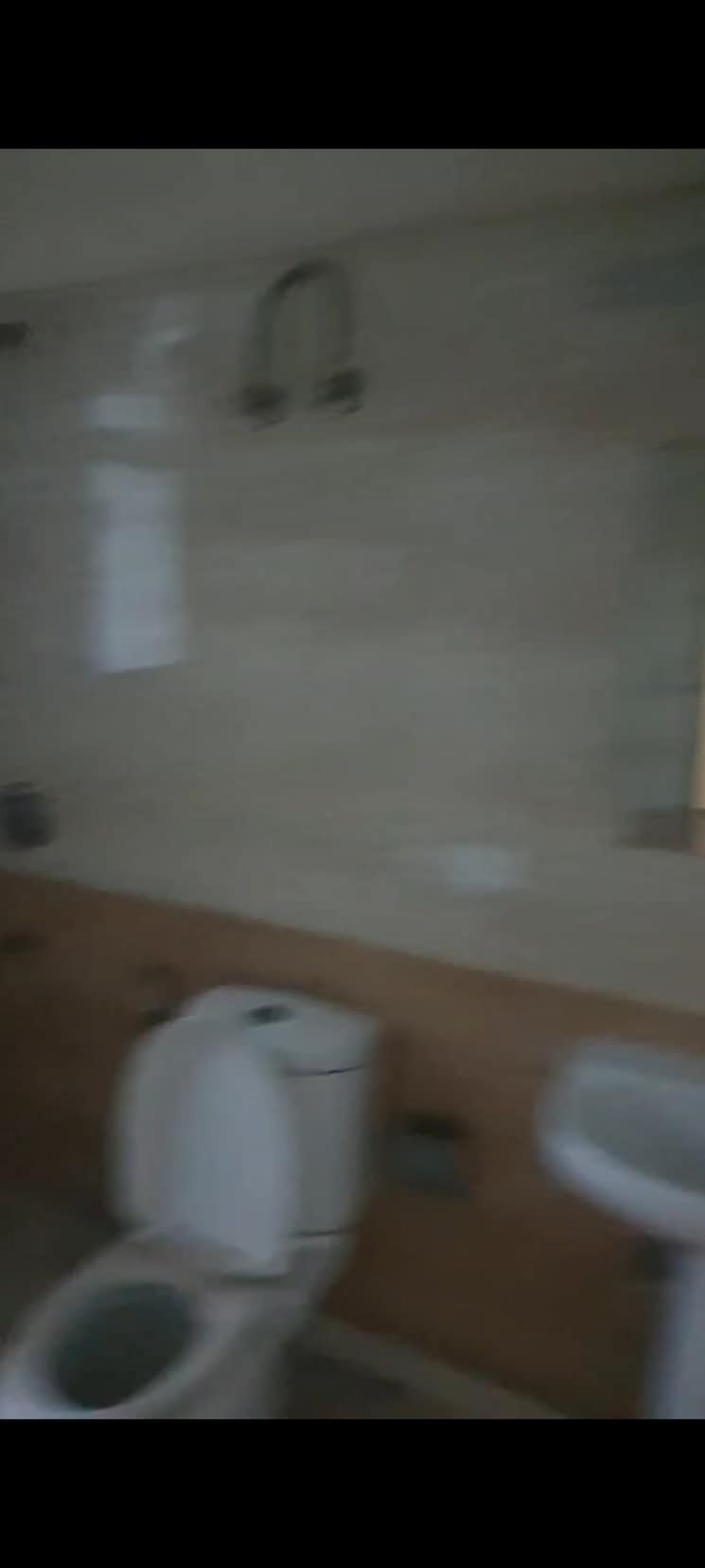 Bathroom, amrapali-platinum 3 Bedroom 1330 Sq.Ft. Apartment In Sector 119 Noida 9708484