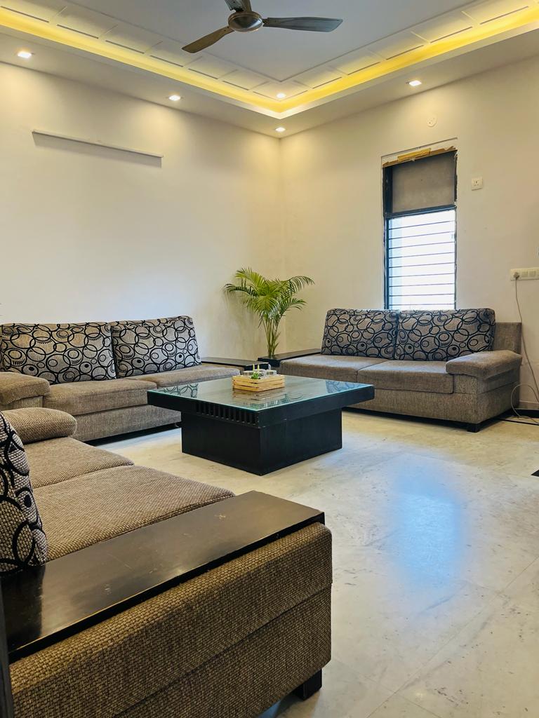 Living Room in 2 BHK Independent House at Maple Crescent, Sector 43 – for Rent