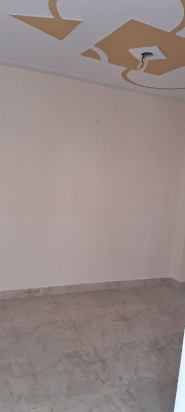 Room, sgm nagar 3.5 Bedroom 2310 Sq.Ft. Independent House In Sgm Nagar Faridabad 9708627