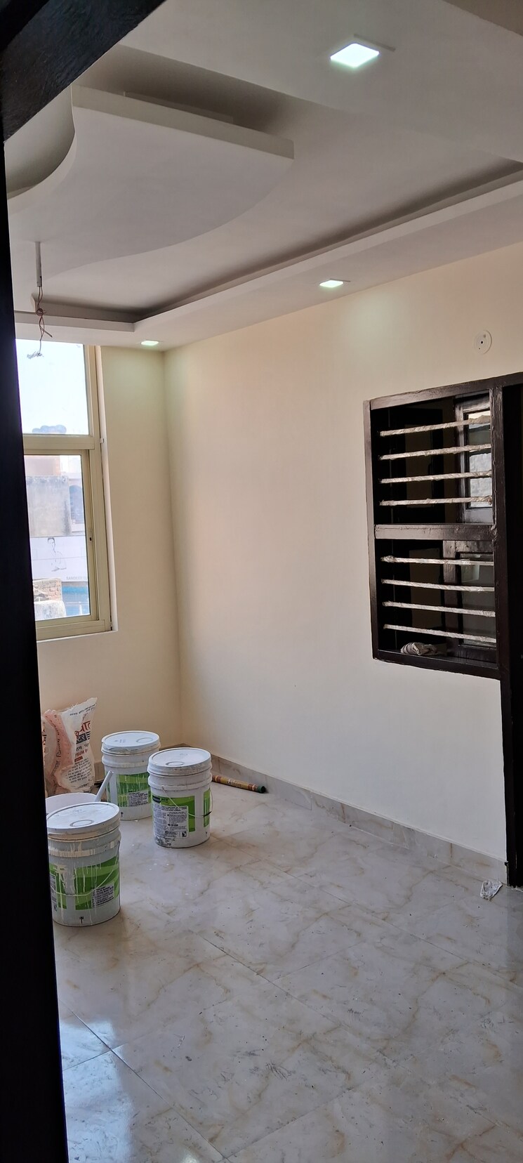 Room, sgm nagar 3.5 Bedroom 2310 Sq.Ft. Independent House In Sgm Nagar Faridabad 9708627